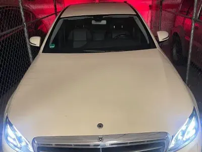 Gebraucht Mercedes E200 150 PS (110 kW) 2018 Beige Limousine