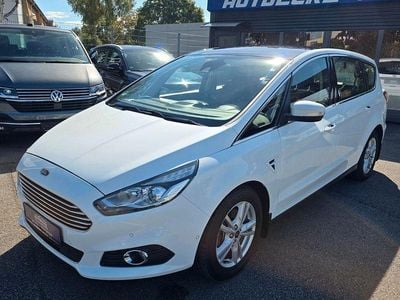 Weiß Gebraucht 2016 Ford S-MAX Titanium Van / Kleinbus | 11.799 € (Fairer Preis)