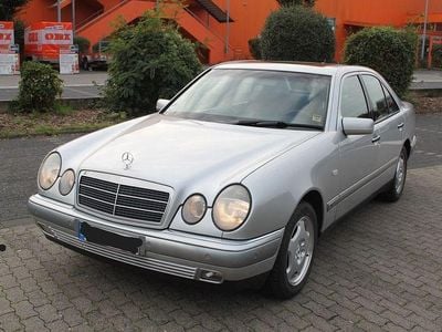 Mercedes E240