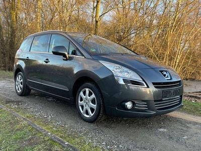 Gebraucht Peugeot 5008 Platinum 150 PS (110 kW) 2010 Lack grau shark/metalliclacki Kombi