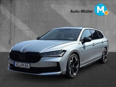 Silber Gebraucht 2025 Skoda Superb SportLine Kombi | 48.480 € (Fairer Preis)