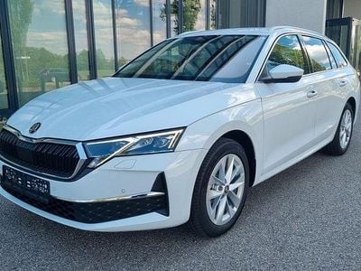 Moonweiß perleffekt Neu 2025 Skoda Octavia Kombi | 33.100 € (Superpreis)