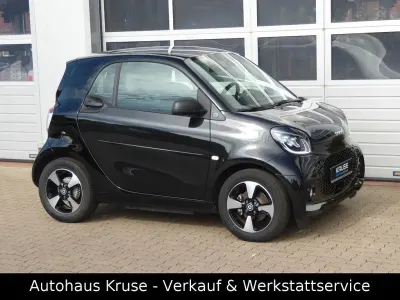 Gebraucht Smart ForTwo Electric Drive Exclusive 60 kW (82 PS) 2024 Schwarz