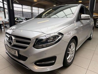 Gebraucht Mercedes B180 122 PS (89 kW) 2016 Silber Van / Kleinbus