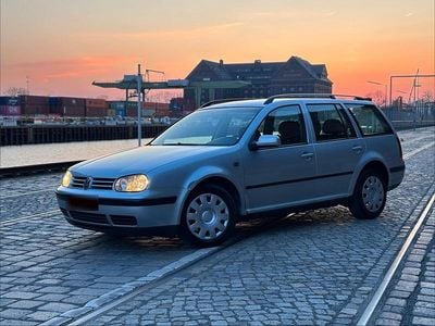 Gebraucht VW Golf IV 101 PS (74 kW) 2004 Silber Kombi