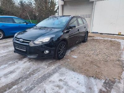 Schwarz Gebraucht 2013 Ford Focus Titanium Kombi | 5.800 € (Fairer Preis)