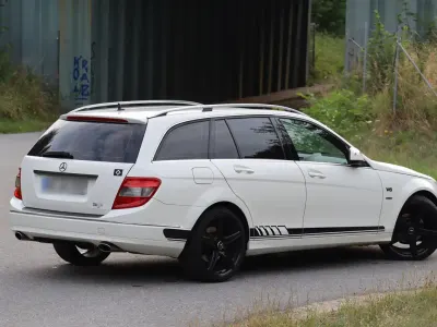 Gebraucht Mercedes C230 Avantgarde 204 PS (150 kW) 2008 Weiß Kombi