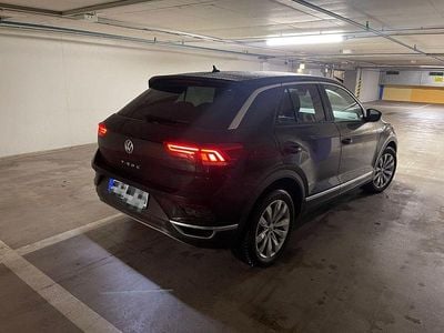 Second-hand VW T-Roc Sport 150 CP (110 kW) 2018 Negru SUV