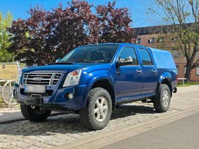 Second-hand Isuzu D-Max 136 CP (100 kW) 2010 Albastru Pickup