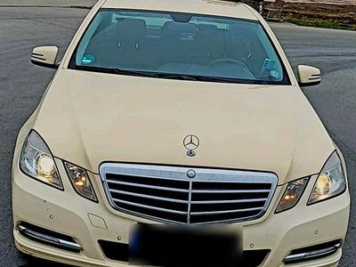 Gebraucht Mercedes E200 136 PS (100 kW) 2012 Beige Limousine