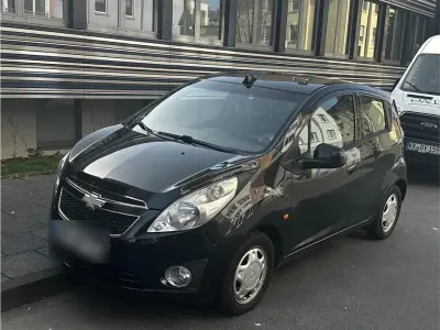 Gebraucht Chevrolet Spark 68 PS (50 kW) 2010 Schwarz Kleinwagen