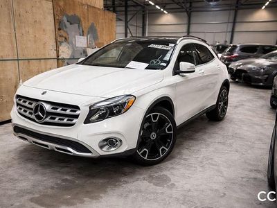 Gebraucht Mercedes GLA250 211 PS (155 kW) 2019 Weiß SUV