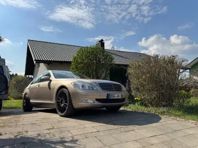 Begagnad Mercedes 320 235 HK (172 kW) 2006 Gul Sedan