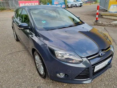 Gebraucht Ford Focus Titanium 125 PS (91 kW) 2013 Grau Limousine