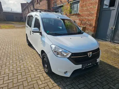 Gebraucht Dacia Dokker 90 PS (66 kW) 2017 Weiß Van / Kleinbus