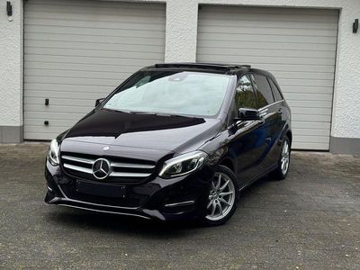 Gebraucht Mercedes B200 Urban 136 PS (100 kW) 2015 Violet Van / Kleinbus