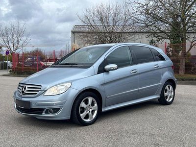 Usata Mercedes B200 136 CV (100 kW) 2007 Blu Monovolume