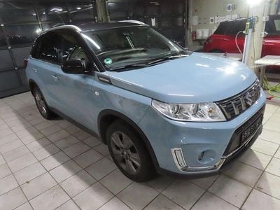 Schwarz Gebraucht 2016 Suzuki Vitara Comfort SUV | 17.890 €