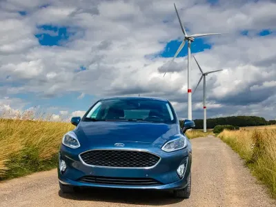 Gebraucht Ford Fiesta Cool & Connect 86 PS (63 kW) 2019 Blau Kleinwagen