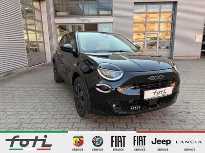 Neu Fiat 600 Icon 110 PS (80 kW) 2026 Schwarz SUV