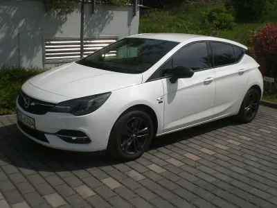 Używany Opel Astra 145 KM (106 kW) 2020 Biały Sedan/Limuzyna