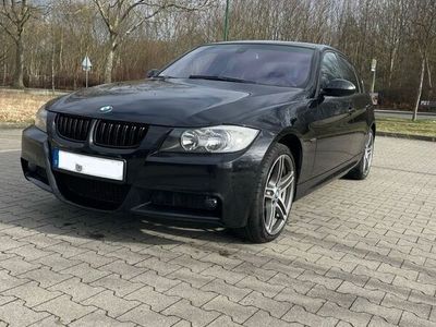 gebraucht BMW 330 xi M-Paket Shadowline beliebter N52b30 Motor