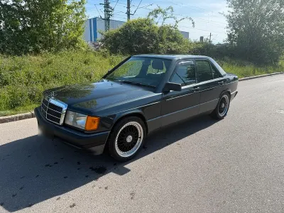 Brugt Mercedes 190 1991 Sort Sedan