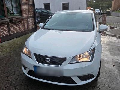 Weiß Gebraucht 2015 Seat Ibiza I-Tech Kleinwagen | 8.000 € (Teuer)
