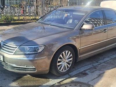 Gebraucht VW Phaeton 245 PS (180 kW) 2010 Braun Limousine