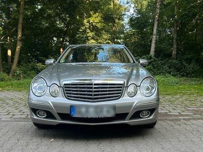 Mercedes E280