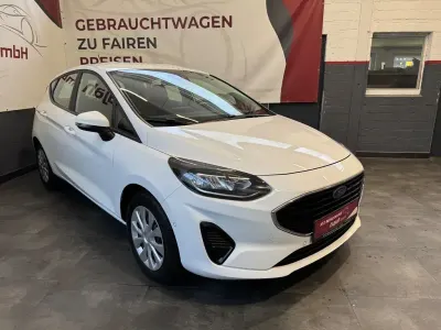 Gebraucht Ford Fiesta Cool & Connect 75 PS (55 kW) 2022 Weiß Kleinwagen