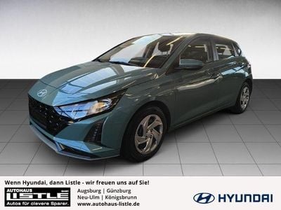 Gebraucht Hyundai i20 Select 101 PS (74 kW) 2025 Gruen Kleinwagen