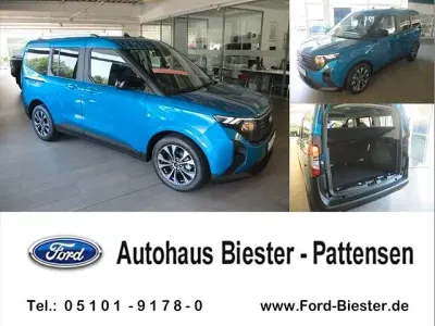Neu Ford Tourneo Courier Titanium 125 PS (91 kW) 2026 Blau Van / Kleinbus