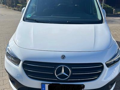 Mercedes T180