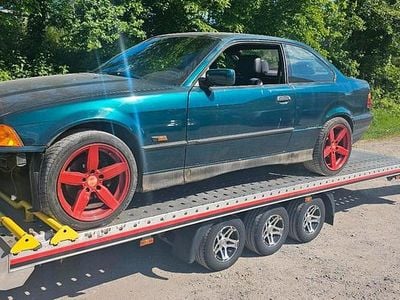 Grün Gebraucht 1991 BMW 320 Basis Coupé | 4.000 €