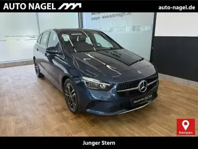 Gebraucht Mercedes B200 Progressive 150 PS (110 kW) 2023 Blau Kleinwagen