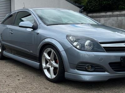 Opel Astra GTC