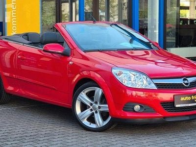Usata Opel Astra Cabriolet 140 CV (102 kW) 2009 Rosso Cabrio
