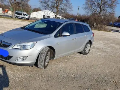 Brugt Opel Astra 140 HK (102 kW) 2012 Sølv Stationcar