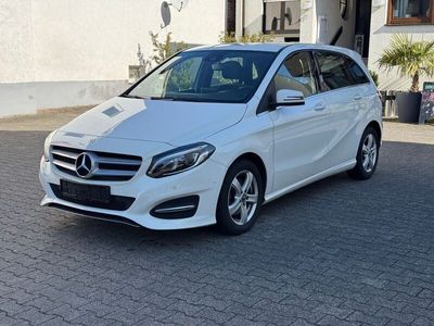 Mercedes B200