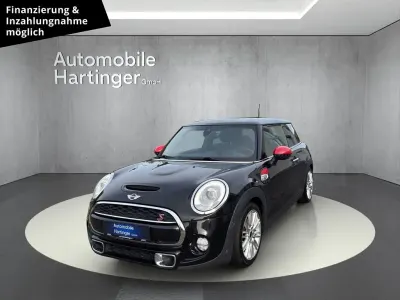 Gebraucht Mini Cooper S 192 PS (141 kW) 2014 Midnight black metallic Kleinwagen