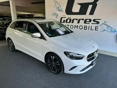 Gebraucht Mercedes B180 Progressive 136 PS (100 kW) 2023 Weiß Van / Kleinbus