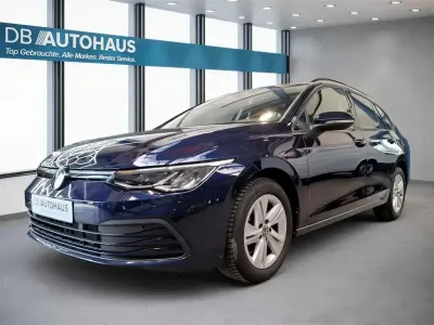 Gebraucht VW Golf VIII Life 110 PS (80 kW) 2024 Blau Kombi