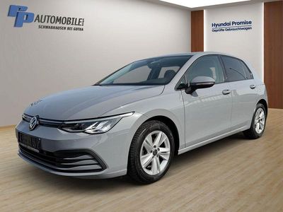 Gebraucht VW Golf VIII Life 131 PS (96 kW) 2021 Grau Limousine