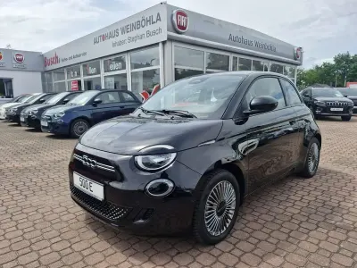 Gebraucht Fiat 500e 86 kW (118 PS) 2023 Onyx schwarz Kleinwagen
