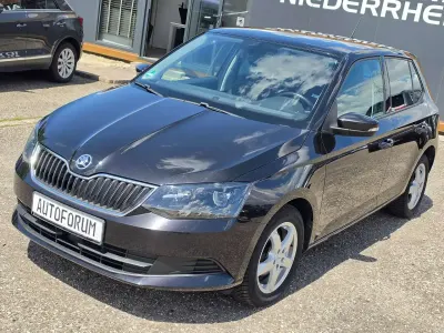 Gebraucht Skoda Fabia Ambition 90 PS (66 kW) 2016 Schwarzmagic perleffekt Kleinwagen