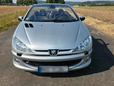 Gebraucht Peugeot 206 CC 109 PS (80 kW) 2005 Silber Cabrio