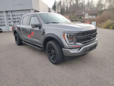 Nouvelle Ford V8 Lariat 405 ch (297 kW) 2026 Gris SUV