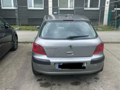 Gebraucht Peugeot 307 90 PS (66 kW) 2005 Silber Limousine