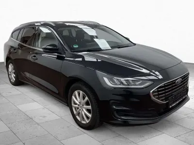Gebraucht Ford Focus Titanium 116 PS (85 kW) 2023 Agate black Kombi
